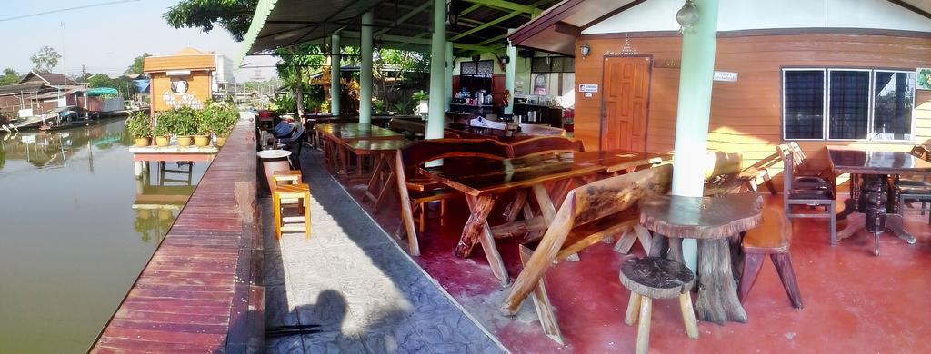 Nr Homestay Amphawa Eksteriør bilde