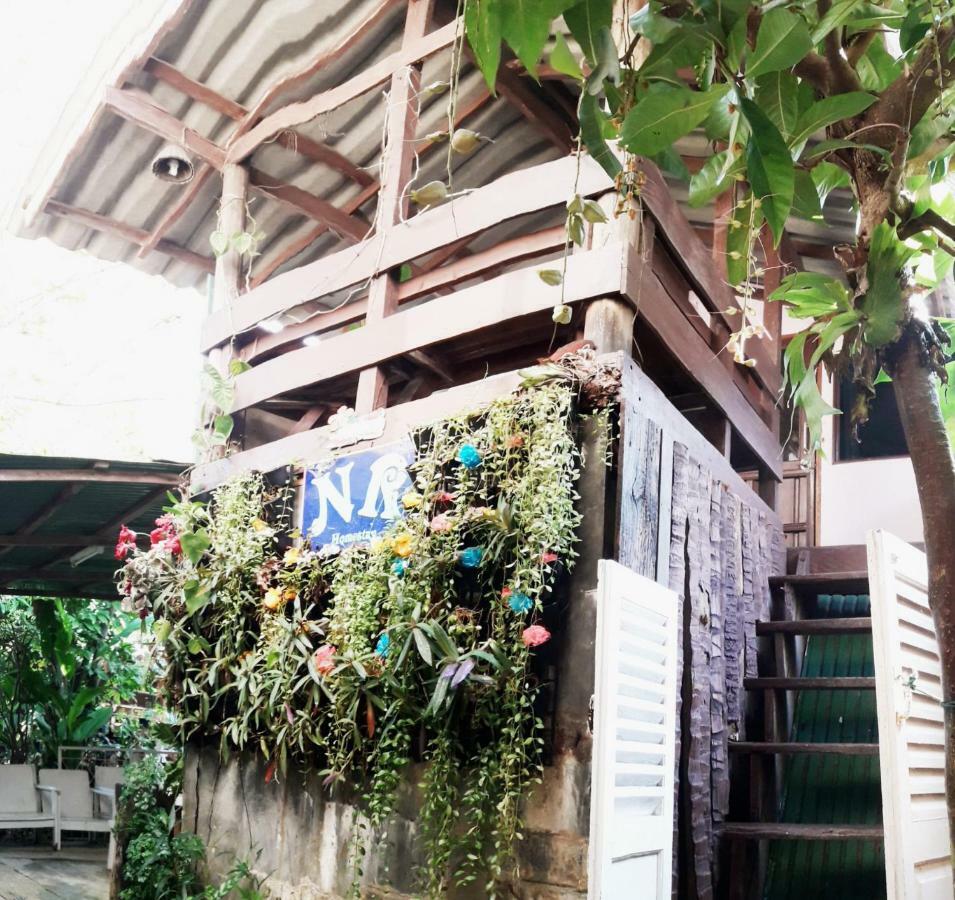 Nr Homestay Amphawa Eksteriør bilde