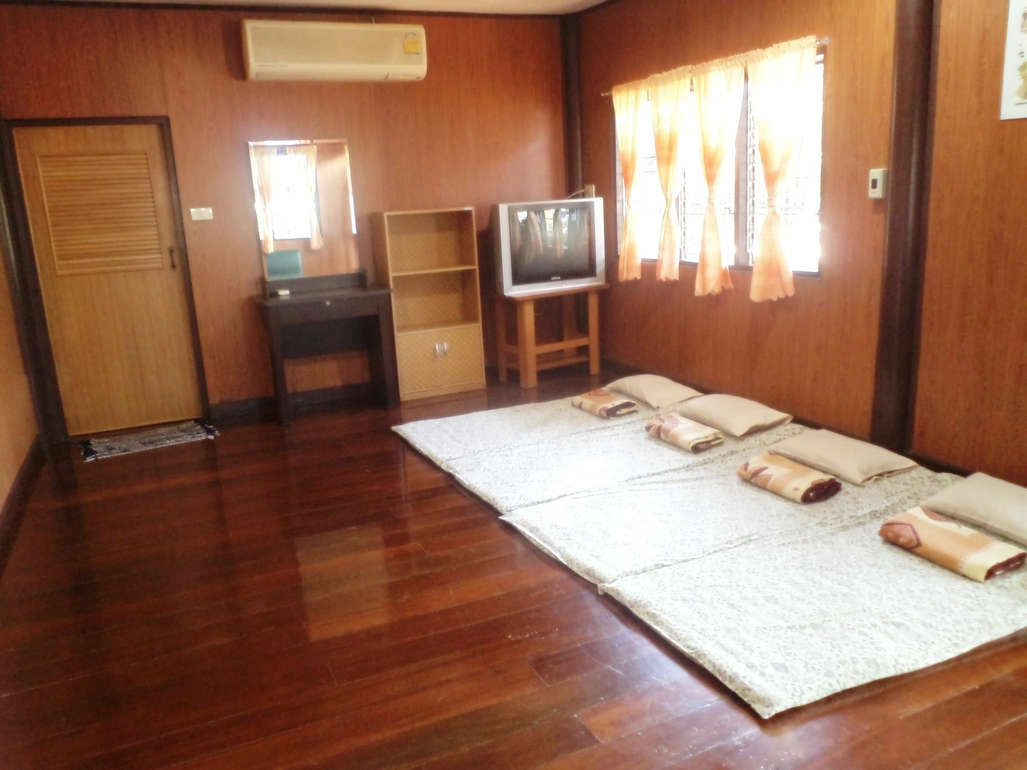 Nr Homestay Amphawa Eksteriør bilde