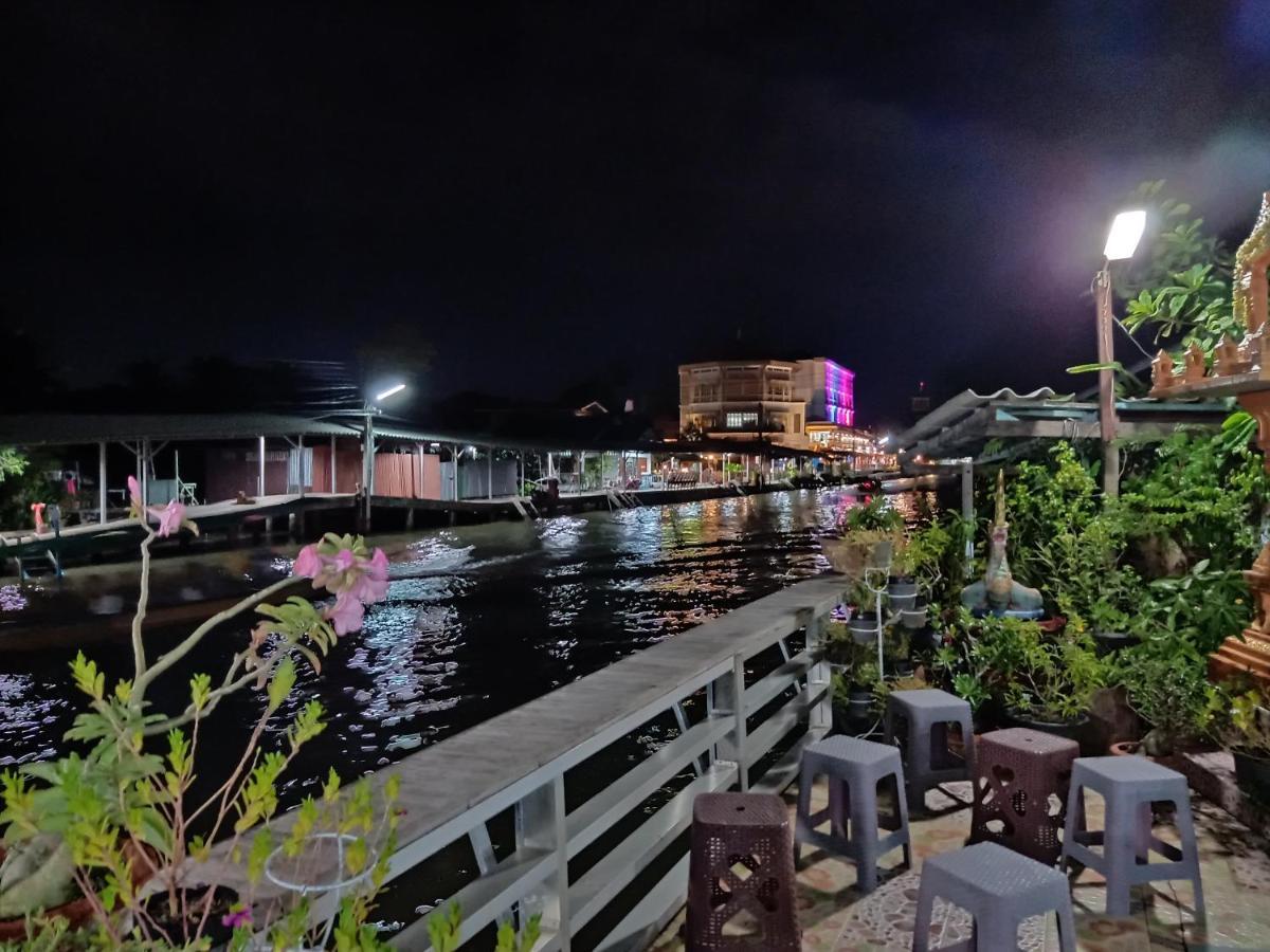Nr Homestay Amphawa Eksteriør bilde